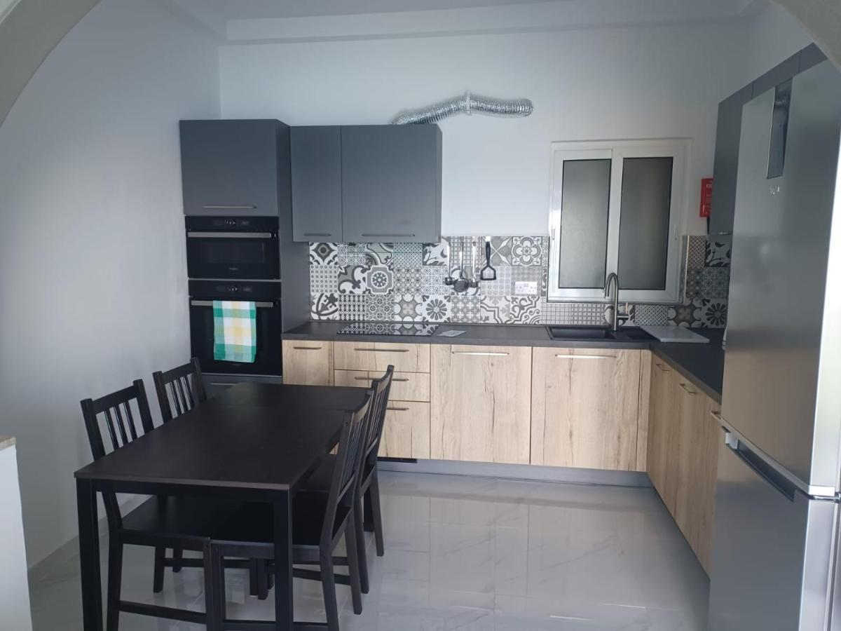 Beautiful Sliema Seaview Apt Екстер'єр фото